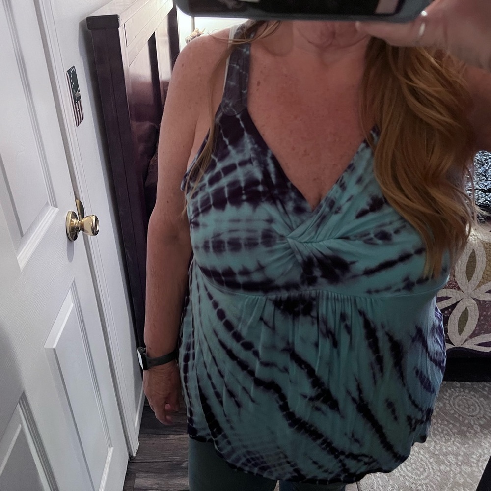 Cato dark and light blue V-neck baby doll tank w/battenburg lace back